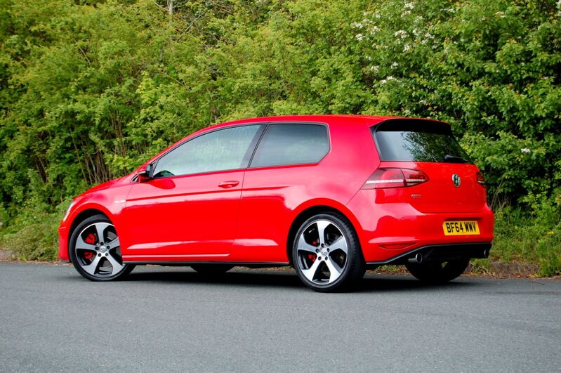 View VOLKSWAGEN GOLF GTI PERFORMANCE