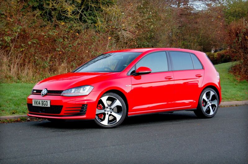 View VOLKSWAGEN GOLF GTI PERFORMANCE PACK DSG