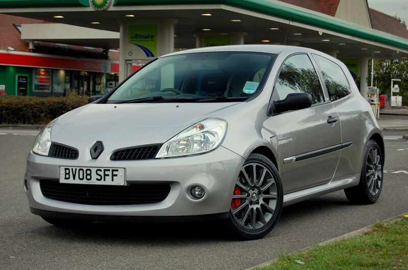 View RENAULT CLIO RENAULTSPORT 197 CUP VVT