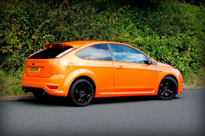 View FORD FOCUS ST-2