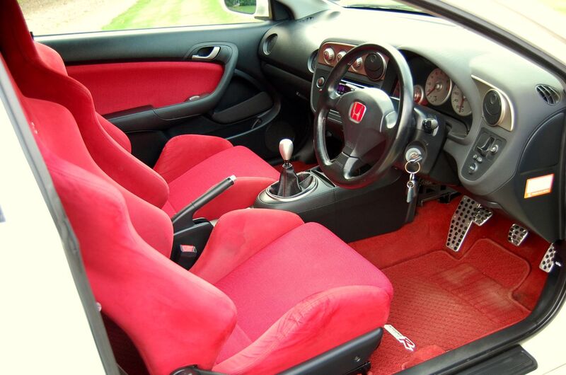 View HONDA INTEGRA TYPE-R