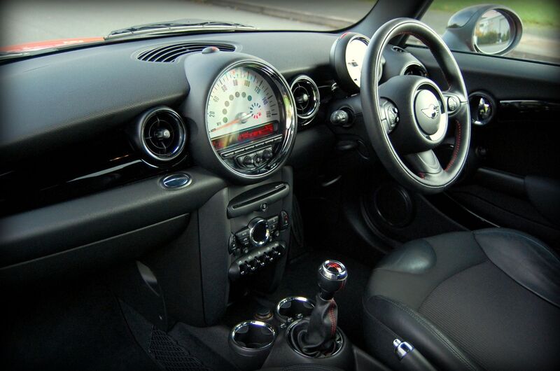 View MINI HATCH COOPER COOPER SD