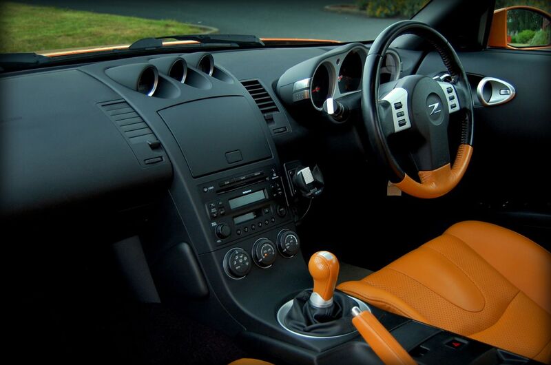 View NISSAN 350Z GT