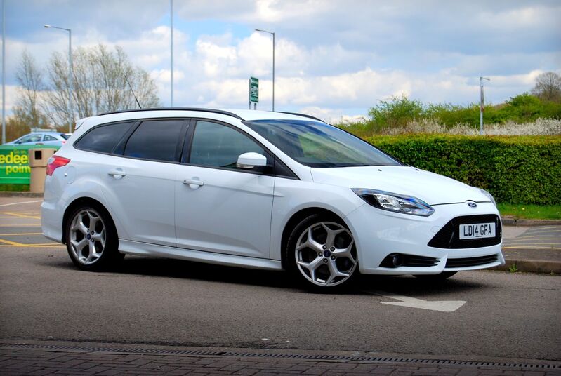 View FORD FOCUS ST-2 Estate 2.0 - 31,800 miles - Privacy Glass, Recaro - 2 Owners - FSH - Rare Estate Model - SOLD