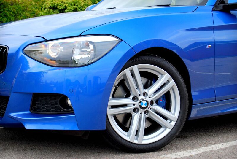 BMW 1 SERIES