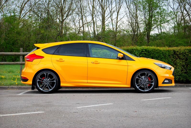 FORD FOCUS