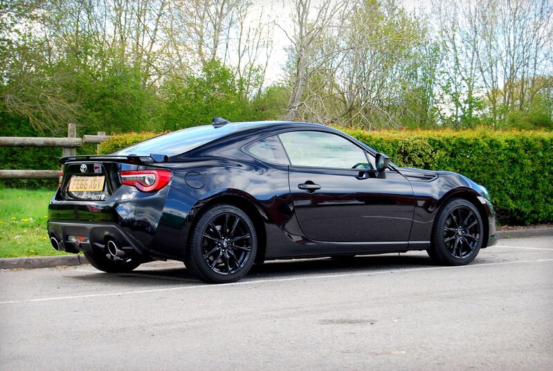 TOYOTA GT86