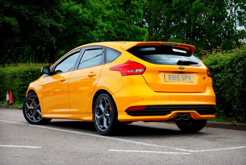 FORD FOCUS