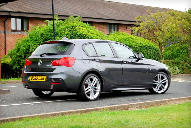 BMW 1 SERIES