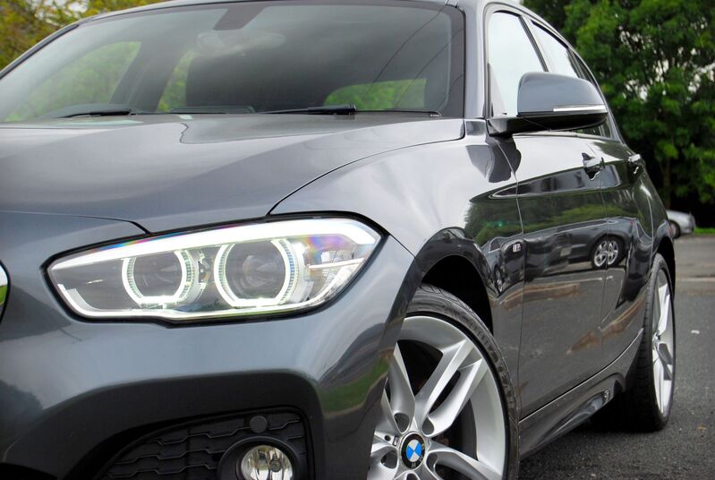 BMW 1 SERIES