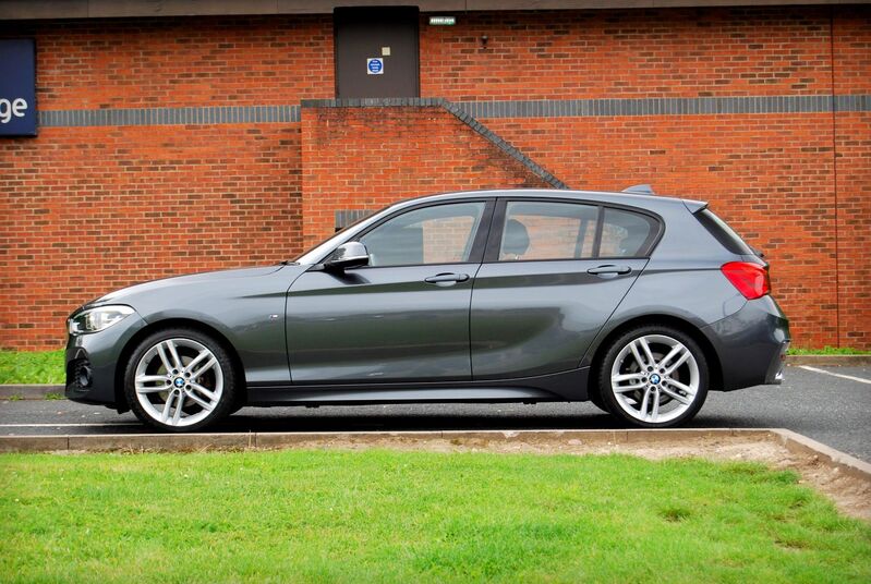 BMW 1 SERIES