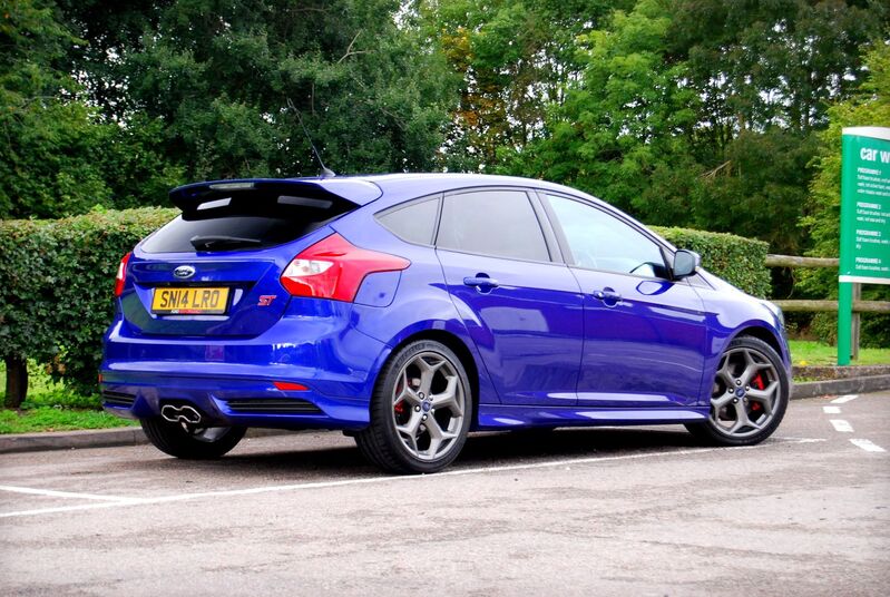 View FORD FOCUS ST-3 - Sat Nav, Camera, Full Leather, Door Edge, Cruise, Privacy Glass - 56k - FSH - Blue - SOLD