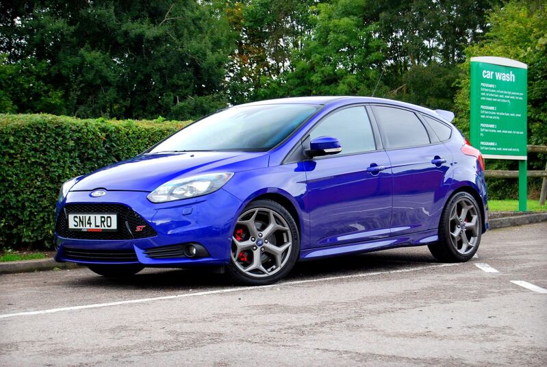 View FORD FOCUS ST-3 - Sat Nav, Camera, Full Leather, Door Edge, Cruise, Privacy Glass - 56k - FSH - Blue - SOLD