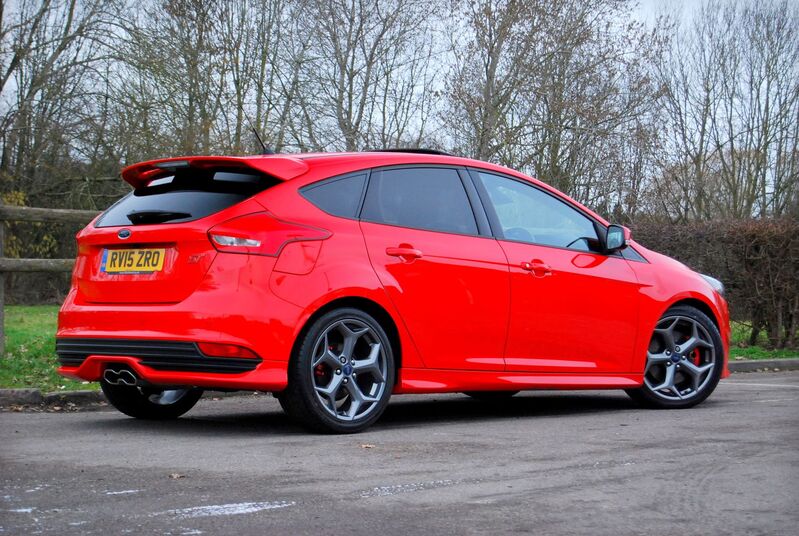 View FORD FOCUS ST-3 2.0 Diesel TDCI - Sunroof, Sat Nav, Camera, Full Leather, Sony. FSH. 61,100 miles. Red - SOLD