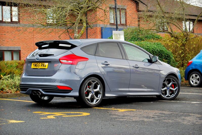 View FORD FOCUS ST-3 TDCI Diesel - SYNC 2 Sat Nav, Full Recaro Leather - 51,600 miles - FSH - Stealth Grey - SOLD