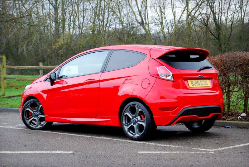View FORD FIESTA ST-2 1.6 EcoBoost - Full History - Style Pack, Rear Sensors, Heated Seats - Race Red - SOLD