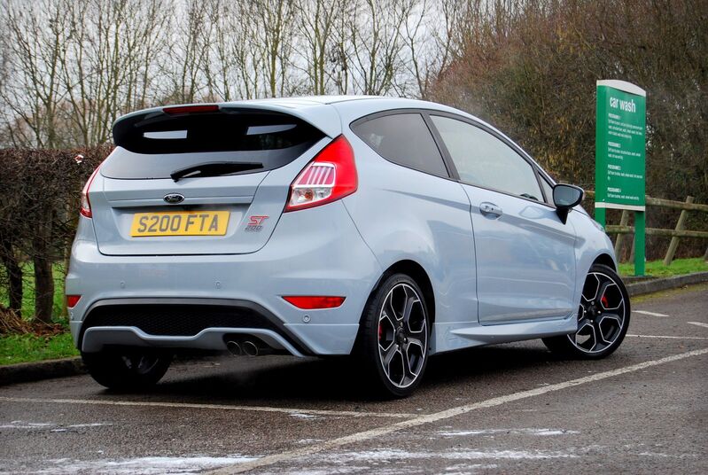 FORD FIESTA