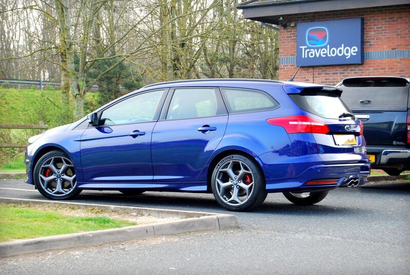 View FORD FOCUS ST-3 2.0 Estate - Full History - Full Recaro Leather, Cruise - Rare Estate Model - Blue - SOLD