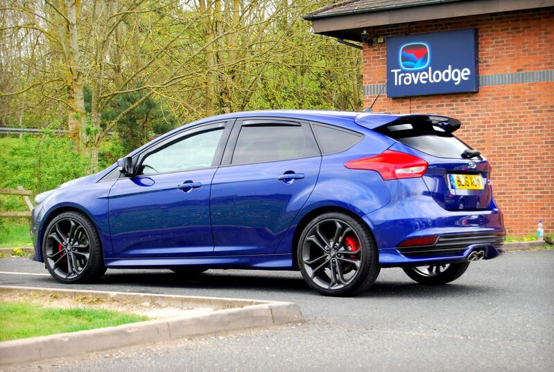 View FORD FOCUS ST-3 TDCI 2.0 Diesel - 2 Owners - SYNC 2 Sat Nav, Style Pack 19inch Alloys - FSH, 67mpg, Blue - SOLD