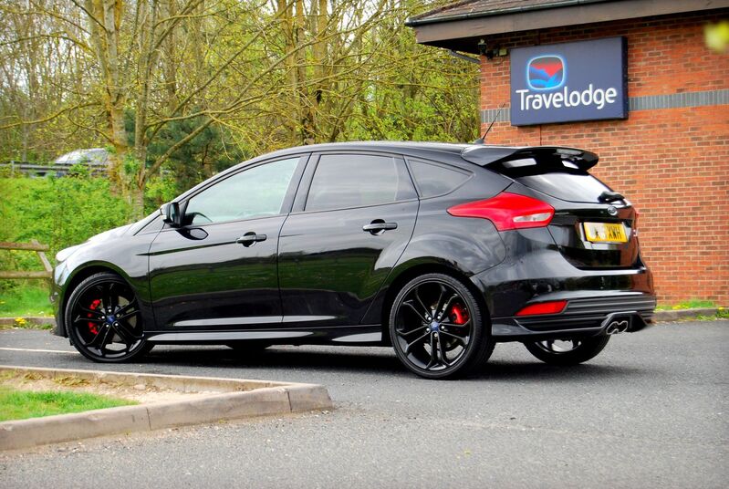 View FORD FOCUS ST-3 TDCI 2.0 Diesel - SYNC 2 Sat Nav, Black Style Pack 19inch Alloys - FSH - 67mpg. Black. SOLD