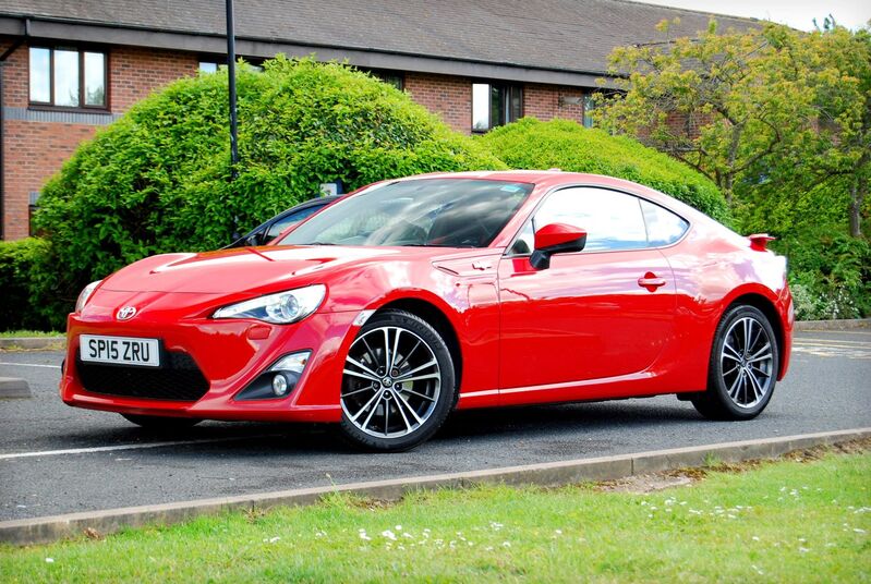 View TOYOTA GT86 2.0 D-4S - Full Toyota History - 47,100 miles - P. Sensors, Cruise, Sports Seats - Red - SOLD