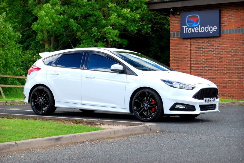 View FORD FOCUS ST-2 2.0 EcoBoost. SYNC 2 Sat Nav, 19inch Black Alloys, Privacy Glass, Recaro - 49,100 miles - SOLD