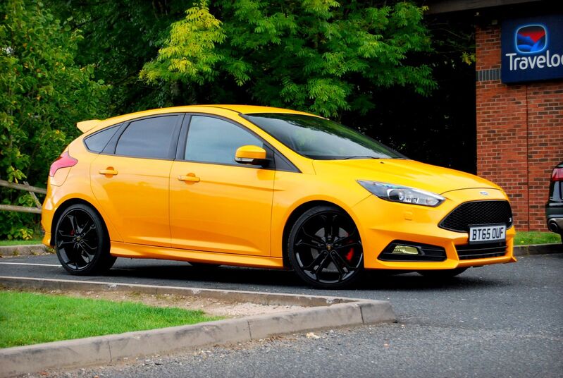 View FORD FOCUS ST-3 TDCI 2.0 Diesel - Tangerine Scream - Full Ford History - Sat Nav, 19inch Alloys - 67mpg - SOLD