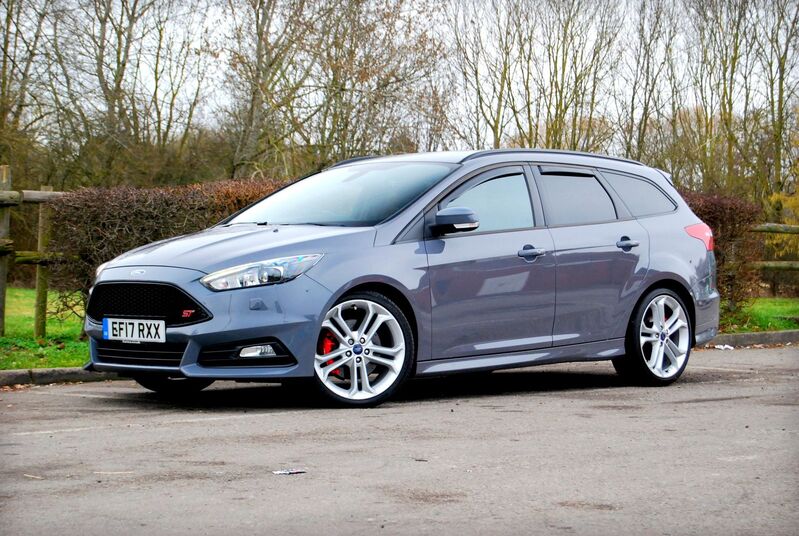 View FORD FOCUS ST-3 TDCI 2.0 Diesel Estate - SYNC 3 Sat Nav, Camera, Style Pack 19inch Alloys - FFSH - Grey - SOLD