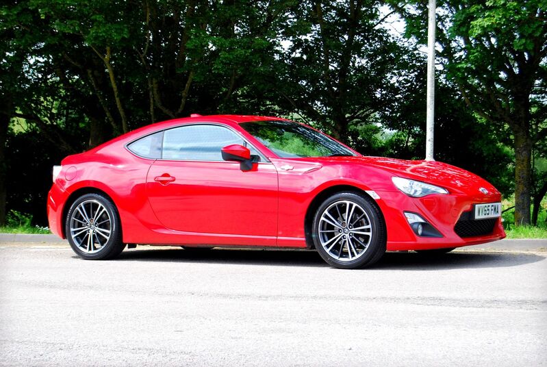 View TOYOTA GT86 2.0 D-4S - Sat Nav, Cruise, Sports Seats - 56,600 miles - Unmodified - Red - 6-Speed Manual