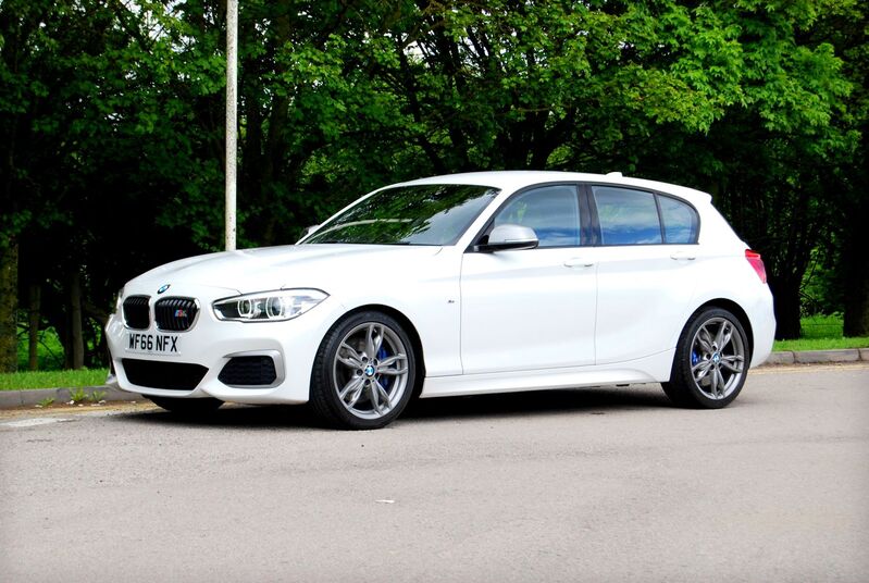 BMW 1 SERIES