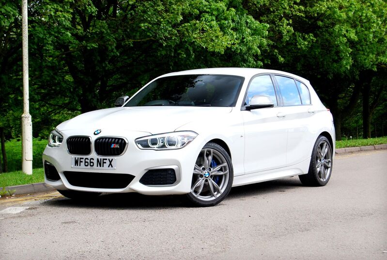 BMW 1 SERIES