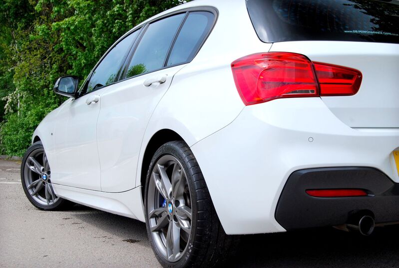 BMW 1 SERIES