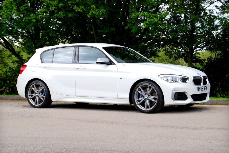 BMW 1 SERIES