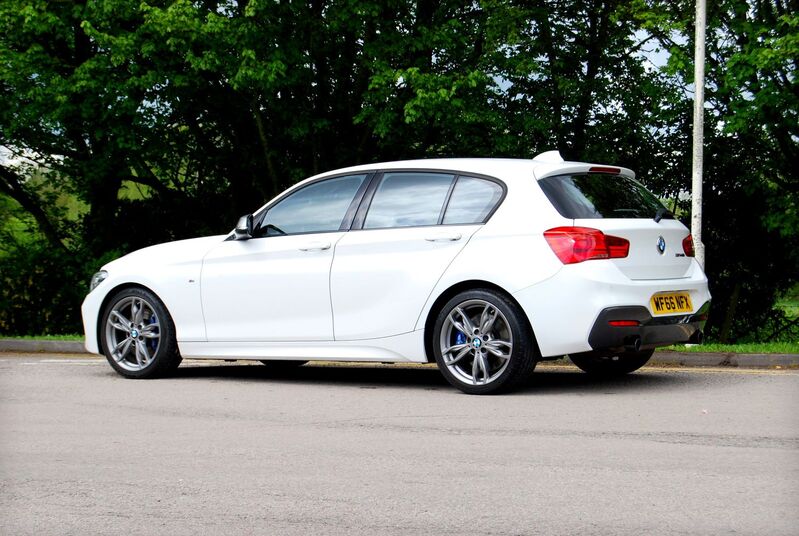 BMW 1 SERIES