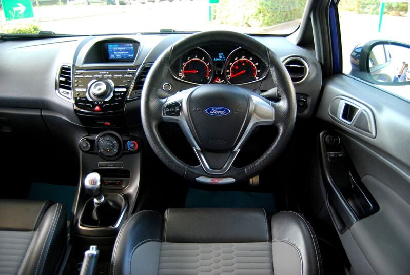FORD FIESTA
